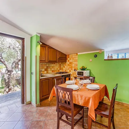 Vineyard Dependance With Shared Pool - Happy * Casal Velino