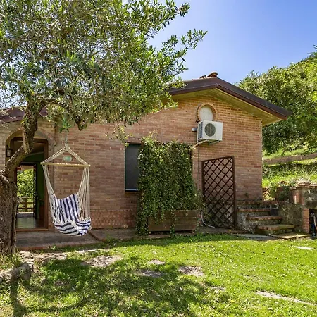Chalet Vineyard Dependance With Shared Pool - Happy